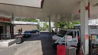 Garage Ami, Stains