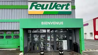 Feu Vert, Caen