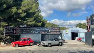 Vintage And Historic Cars Garage, Toulon