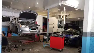 Garage Des Cinq Frères, Saint-Denis