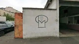 Vitr'Auto, Stains