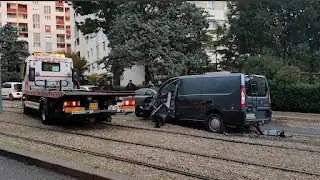 Dépannage Auto Lyon - Autos Motos pneus à domicile 24h/24, Lyon