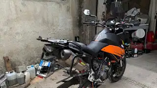 Kick Moto, Corte